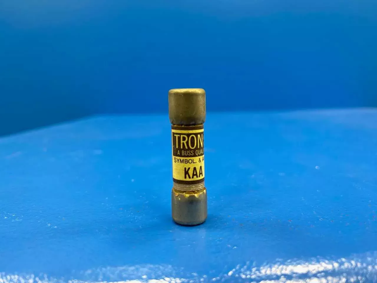 10 Amp Class CC Fast-Acting Fuse 600V Bussmann Tron KAA-10