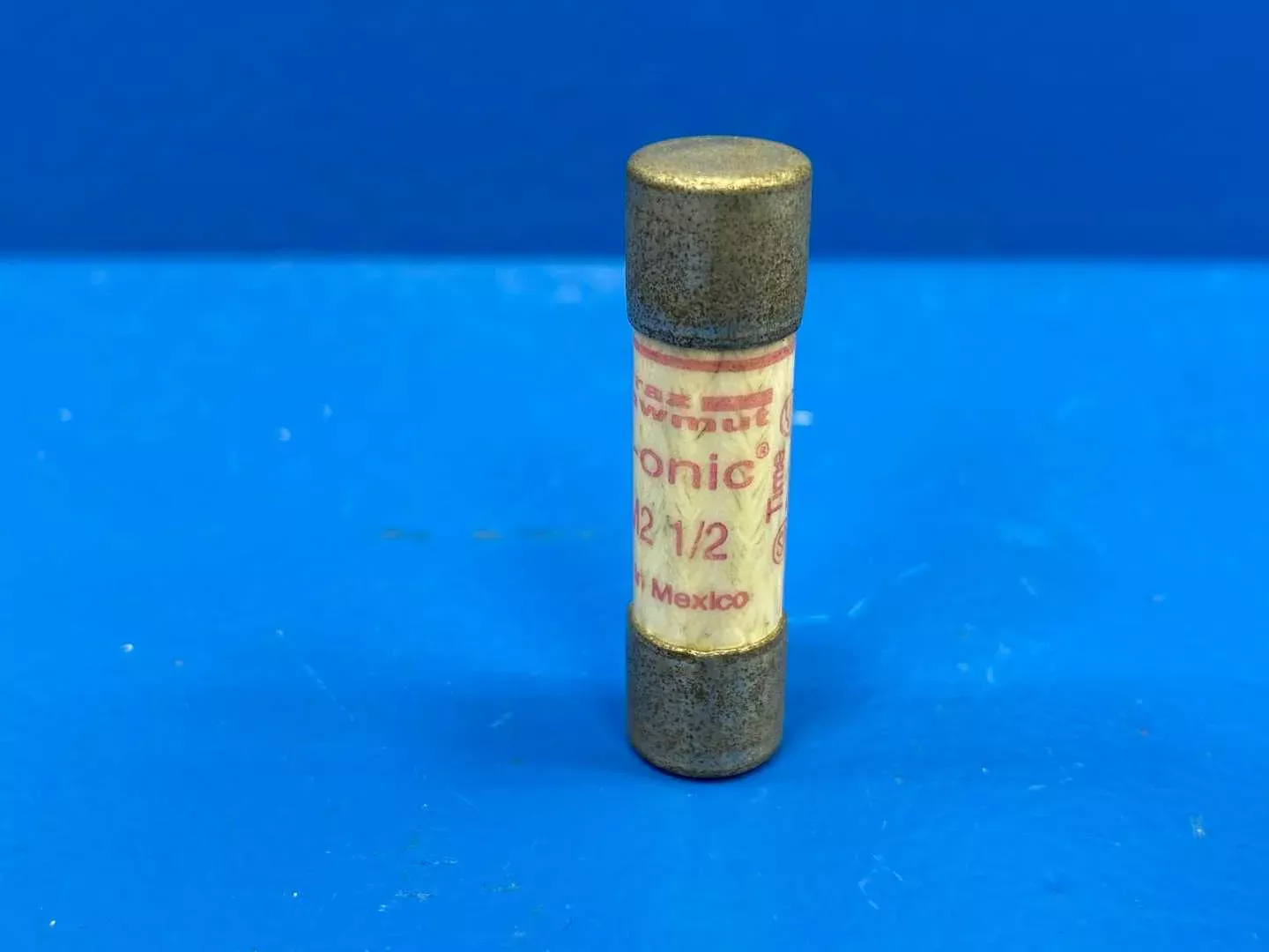 2-1/2 Amp Time Delay Midget Fuse 250V Mersen Tri-Onic TRM-2-1/2