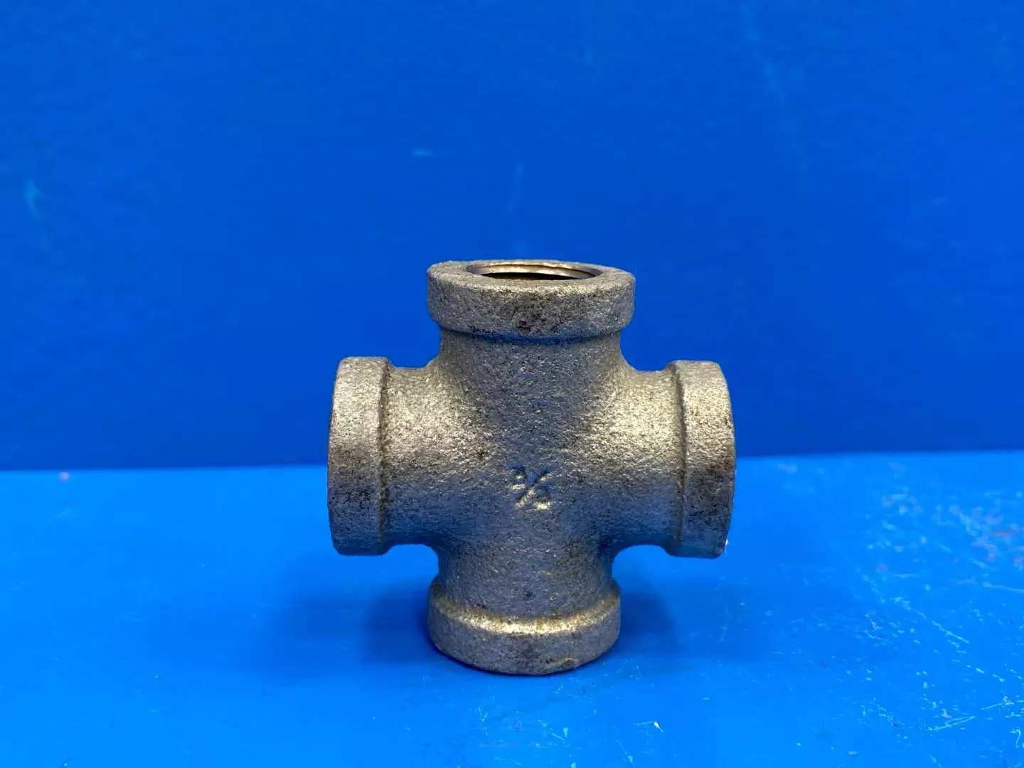 3/8" NPSC 150 lb Galvanized Malleable Iron Pipe Cross (Domestic) (66978)