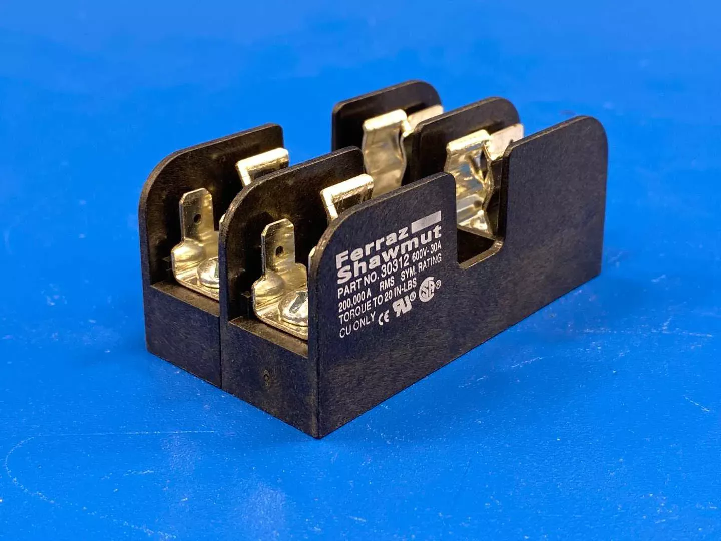 30 Amp Midget Fuse Block 600V 3-Pole Mersen 30312 Class CC Holder