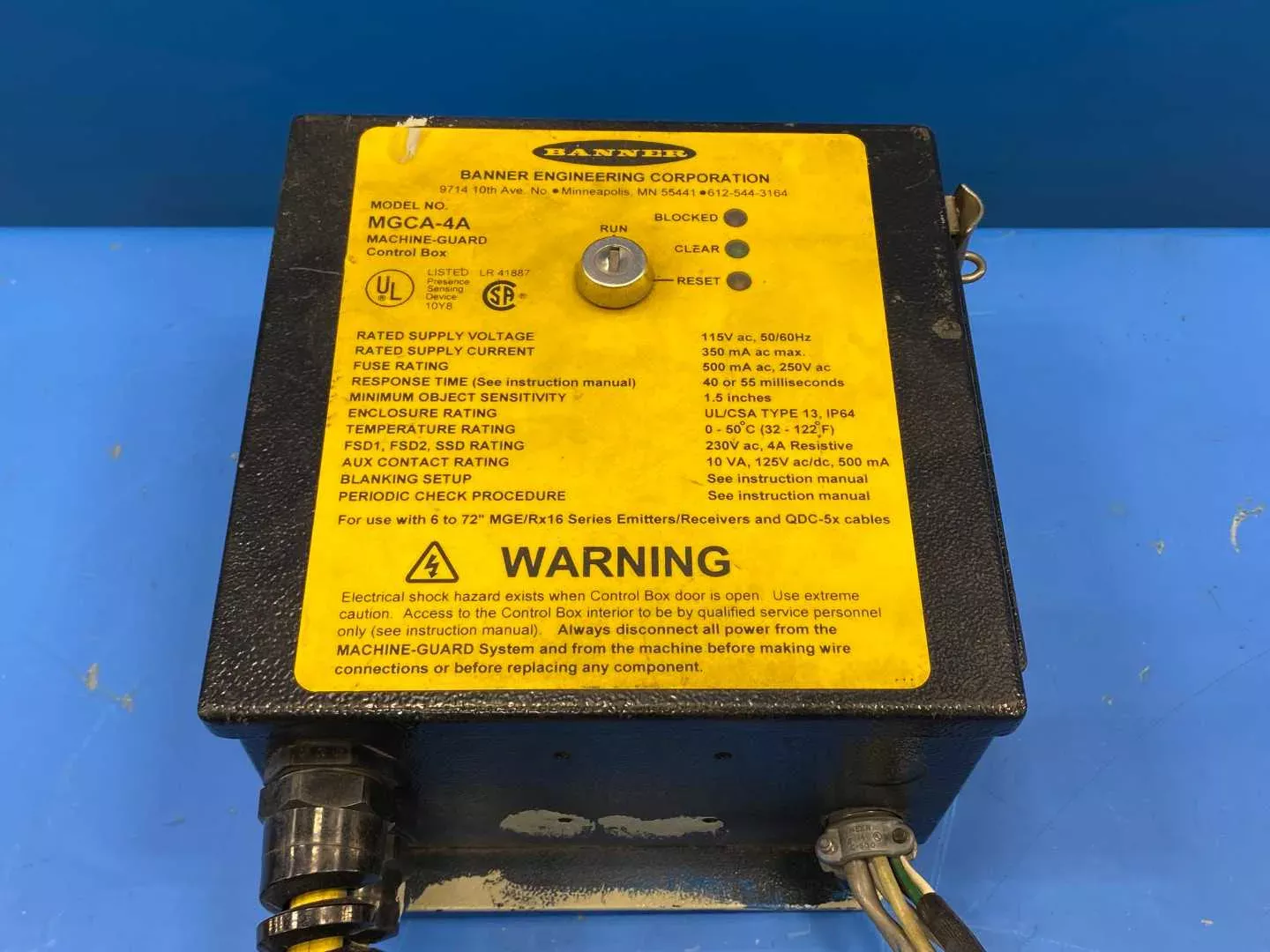 Banner MGCA-4A machine-guard control box 115 V