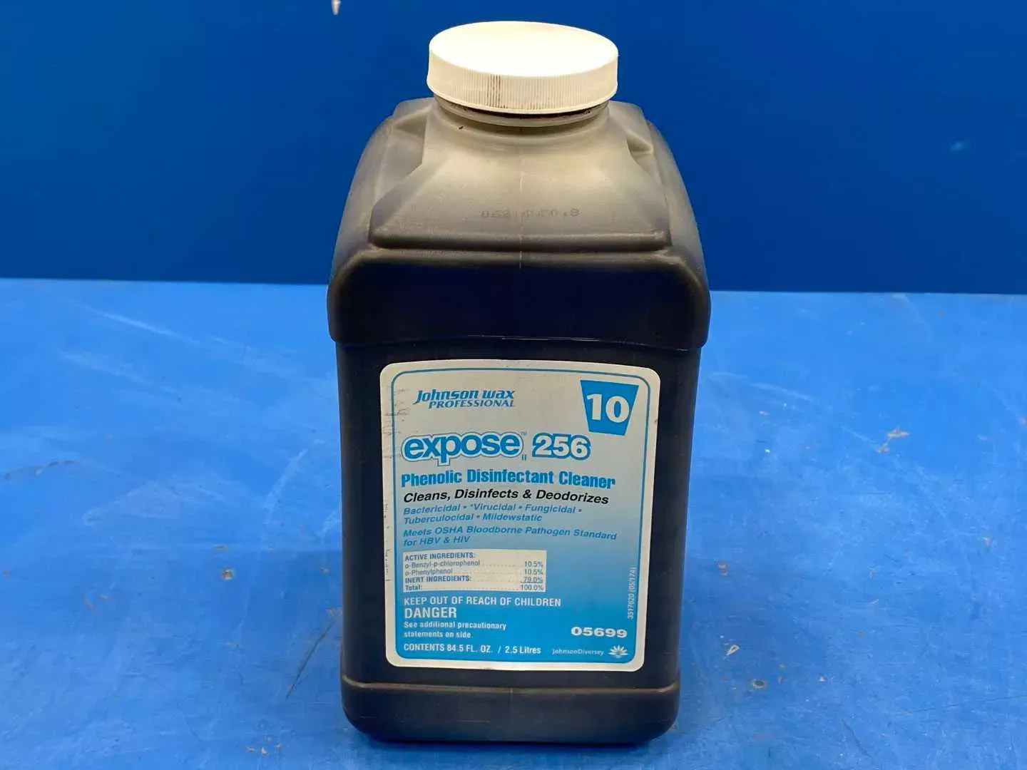 Johnson Wax Expose 256 Phenolic Disinfectant Cleaner 2.5Litres Professional
