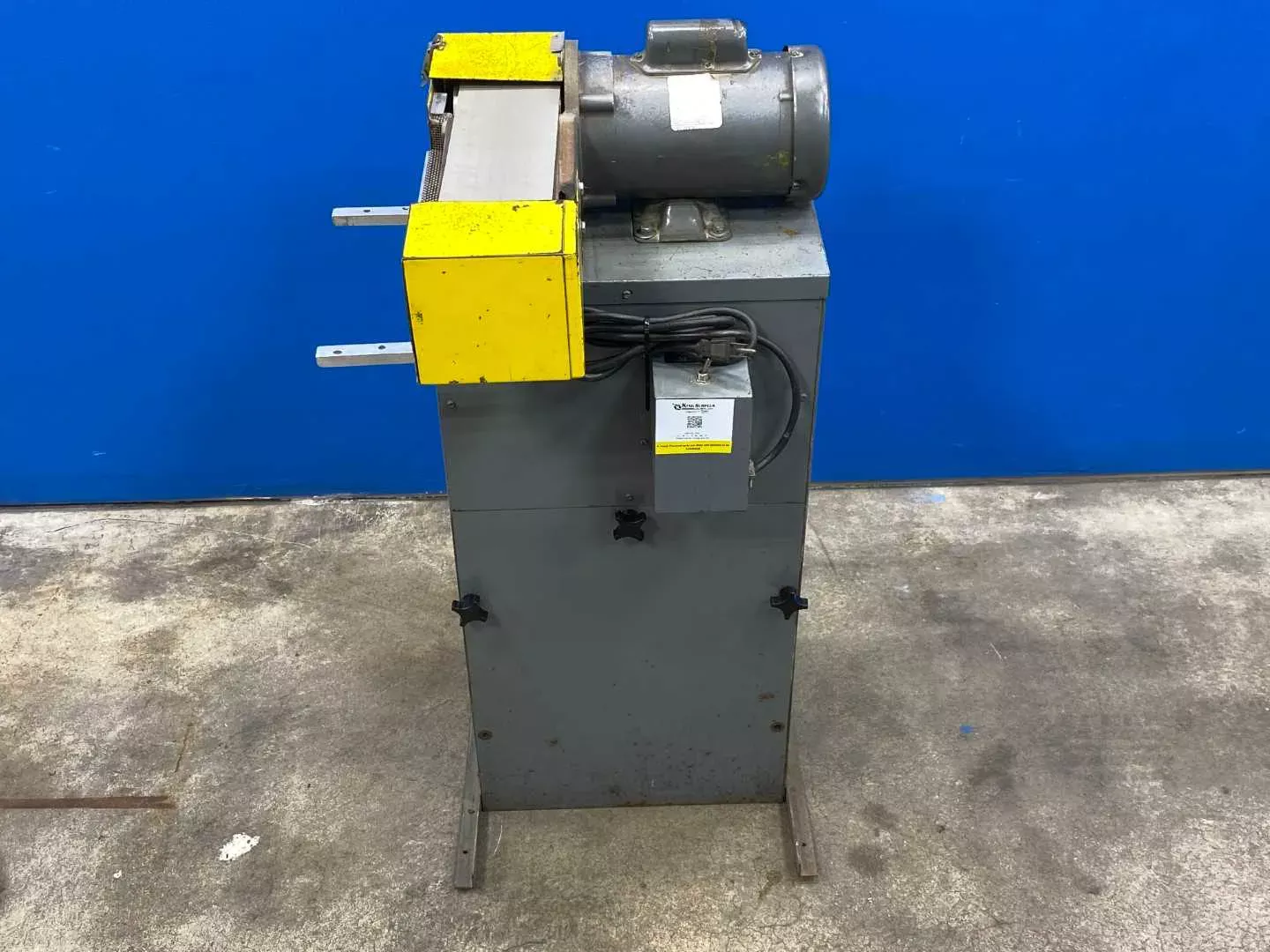 Kalamazoo CL 3504 / 34C62 - 5422 Sand Belt Grinder w/ Dust Collector Base 1/2 HP w/ Knobs