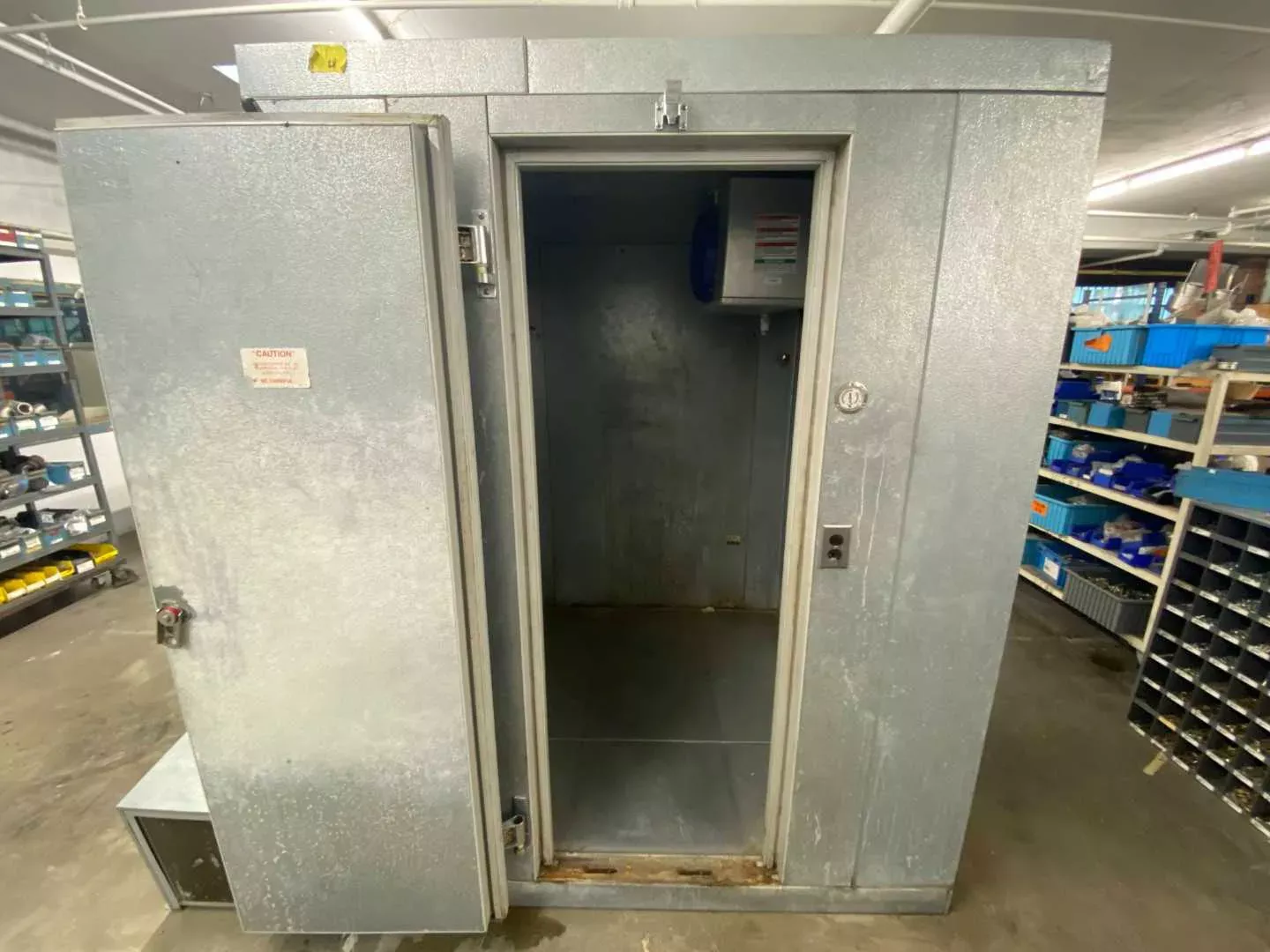 Kolpak 17410-S Walk-In Cooler - 72" x 72" x 90" - Commercial Refrigeration for Food & Beverage Storage