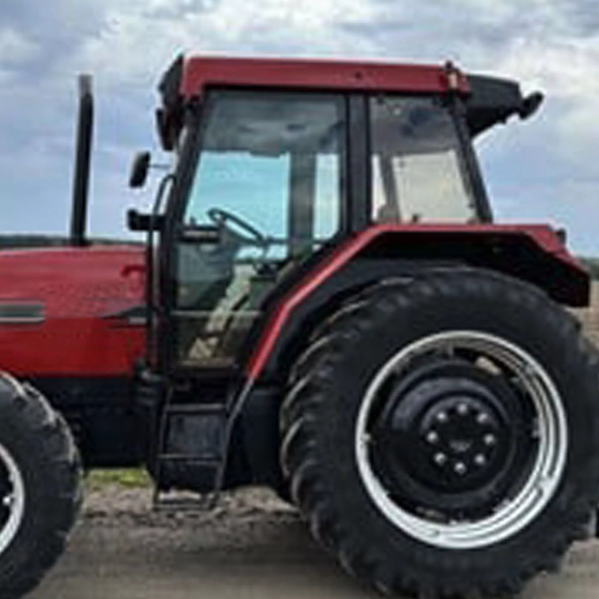 Upper LH Cab Door Glass for Case/IH